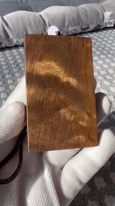 零元拍：NO.7 金丝楠牌子，香喷喷的小金砖，金光闪闪，73.5/45.5.5/13MM