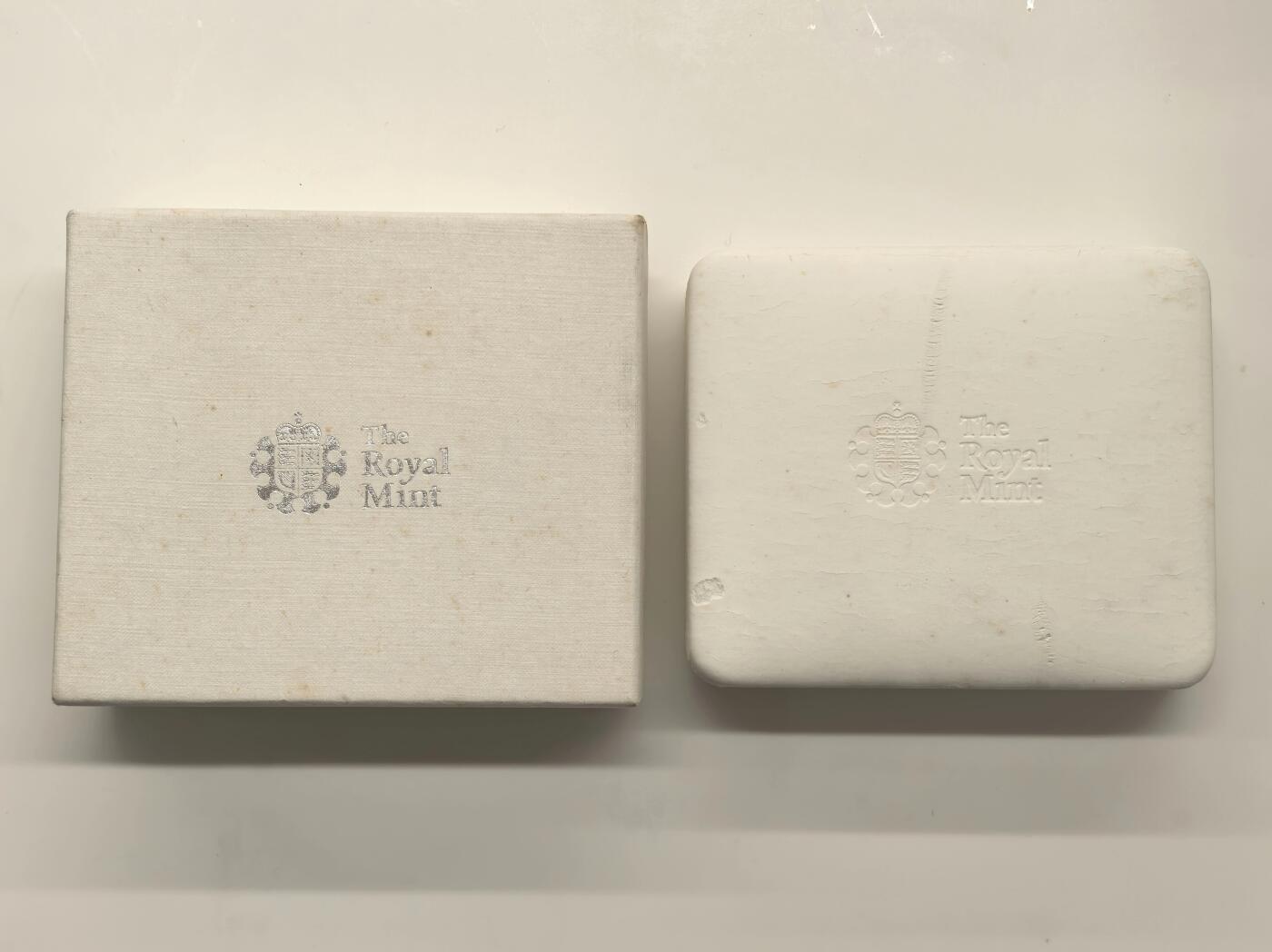 博洋堂世界钱币拍卖第151期（全场包邮） 英国2011年威廉王子与凯特婚礼5镑镀金银币，28.28克925银，发行量7500枚，原盒证