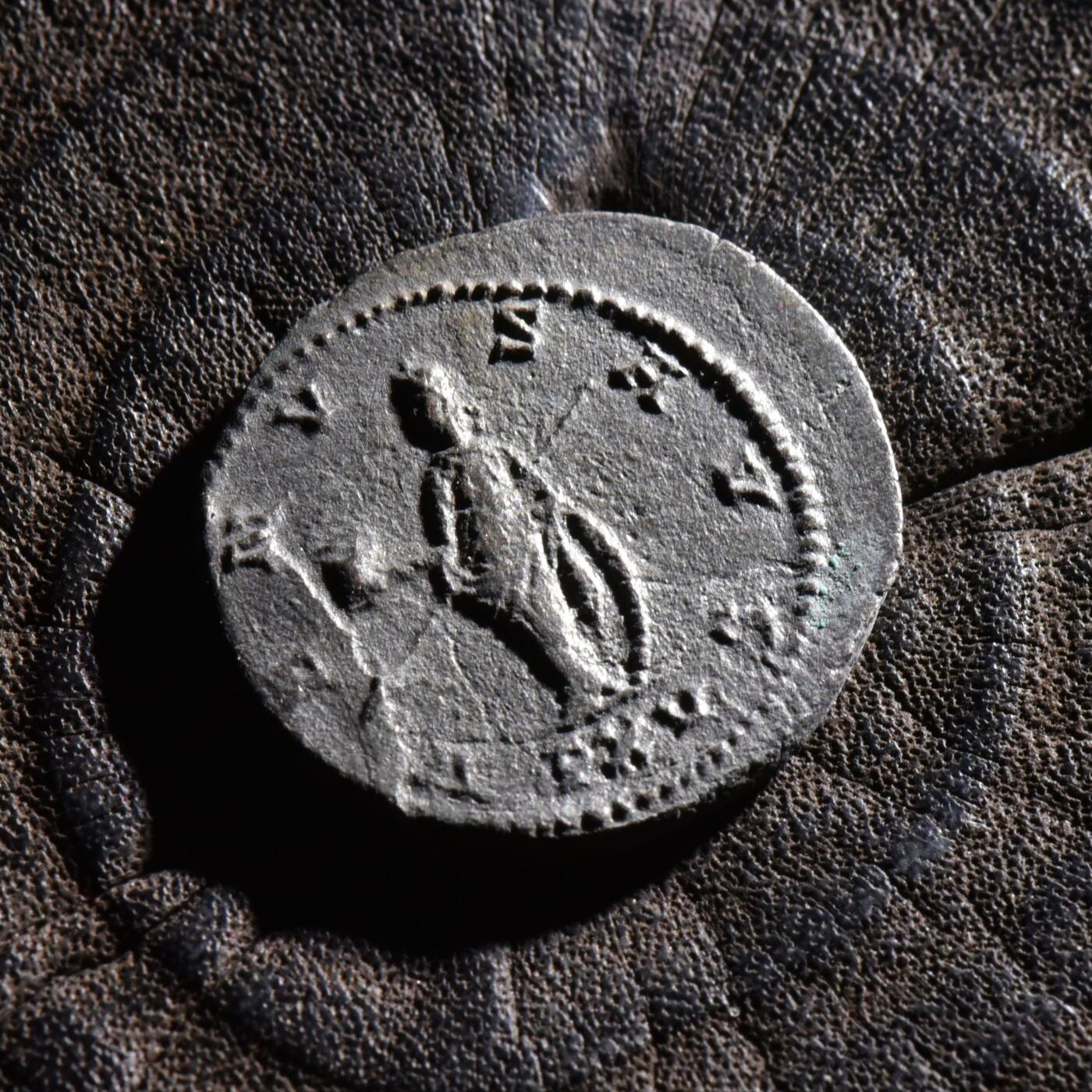 【良泉】【元旦直播场】1月1日晚19.30点开拍！208组西方古代钱币、日本朝鲜花钱 公元255-258年【古罗马】加里恩努斯的皇后——萨洛妮娜，背金星（爱与美）女神维纳斯，铭文VENVS AVG，安敦尼银铜币，3.5克