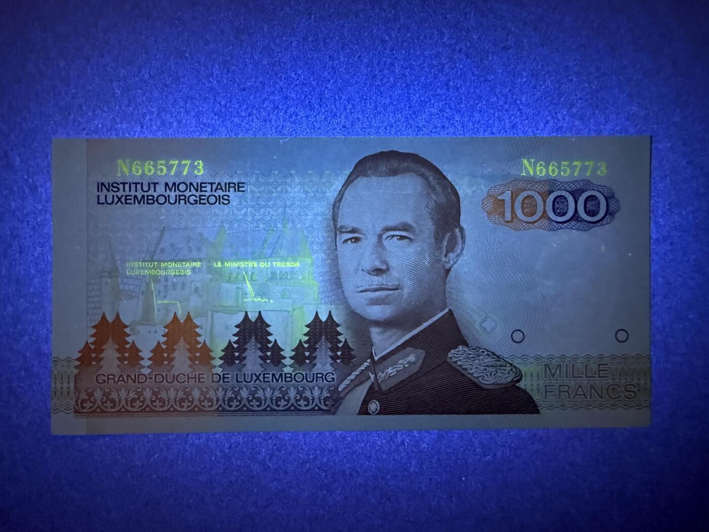 《艾美收藏》第224期-12.14周日外币超白金场 卢森堡1000法郎 UNC 1985年 无4