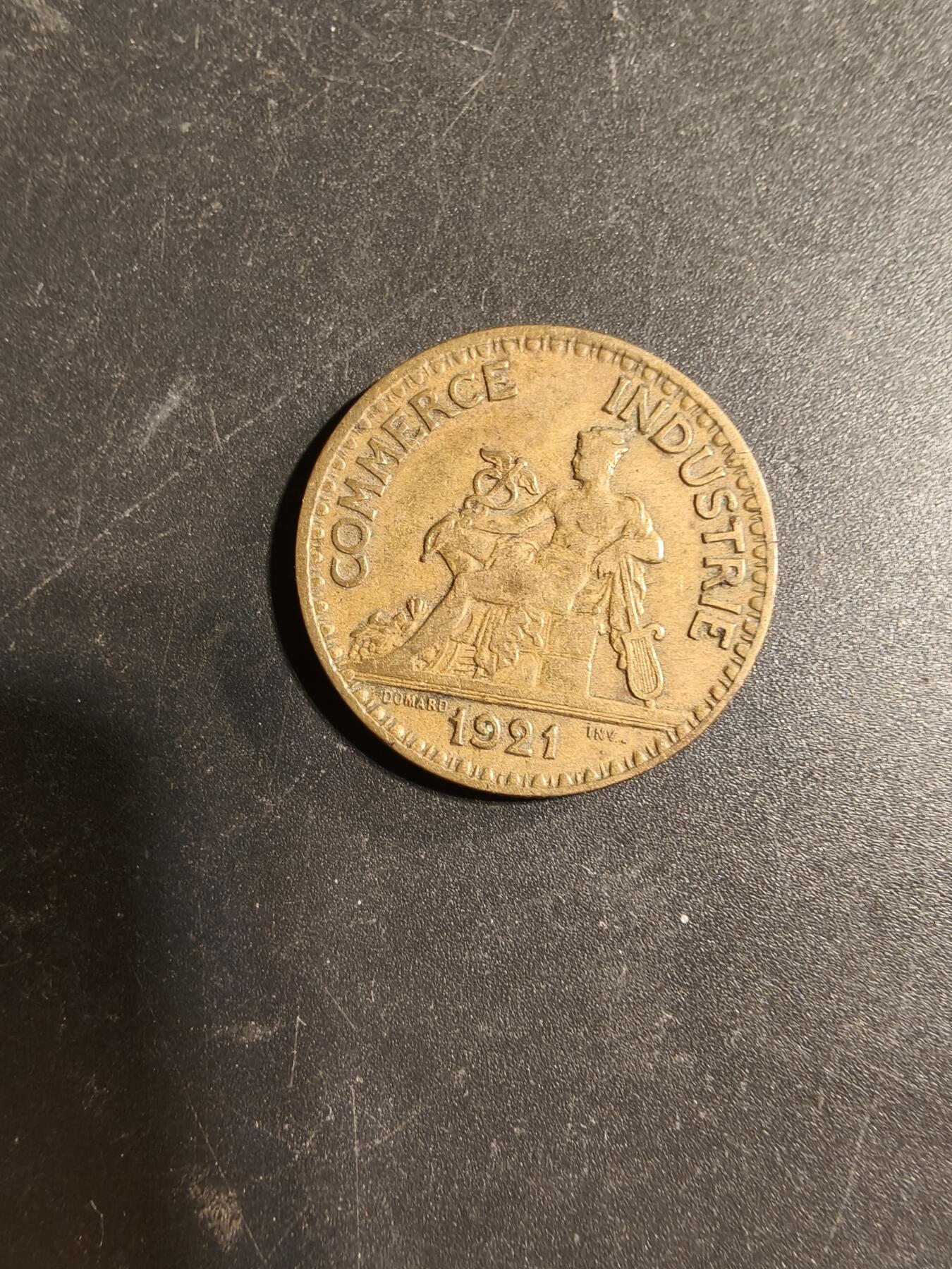 老王徽章第169期 法国工商会2法郎铜币     直径27mm.    重量7.9g