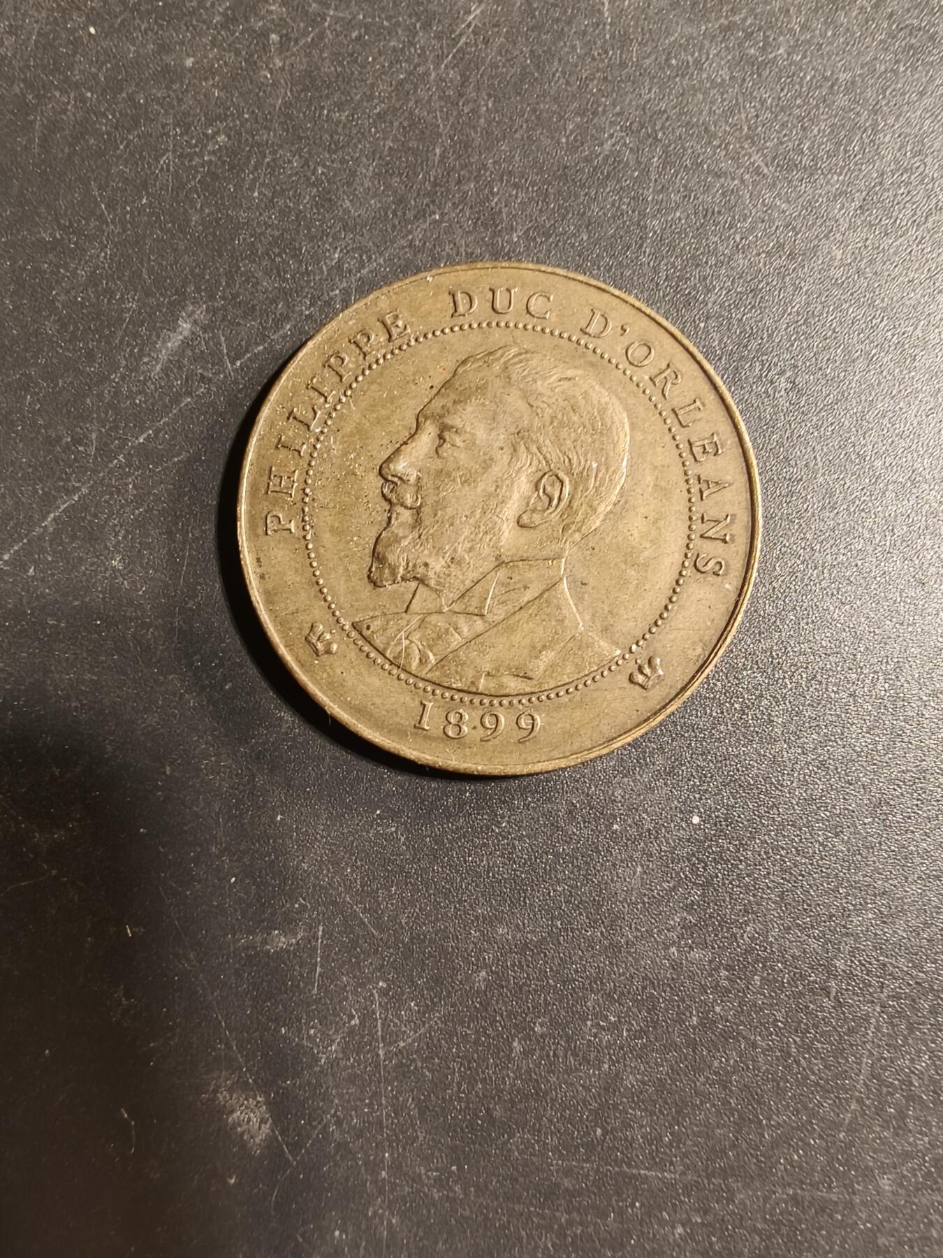 老王徽章第169期 法国奥尔良公爵菲利普（1869-1926）纪念铜章     菲利普为法国奥尔良王室派系的直接继承人     直径30mm.    重量7.9g