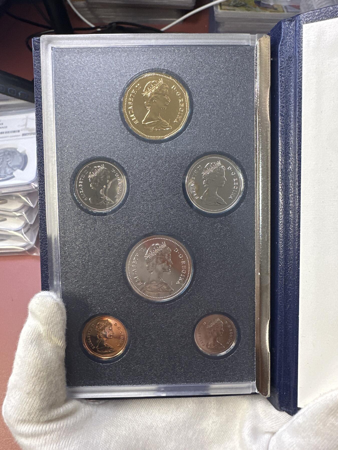 12.25银币、套币、精制币专场