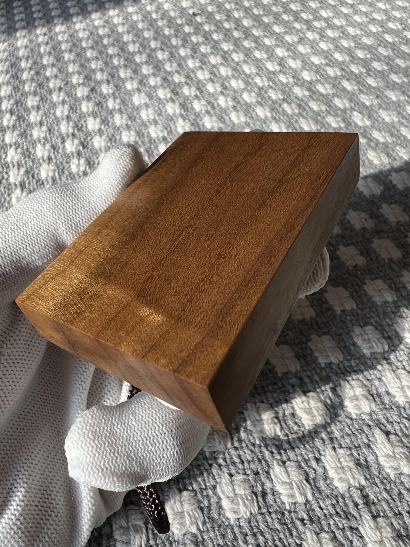 零元拍：NO.2 金丝楠牌子，香喷喷的小金砖，金光闪闪，70/48.5/14MM