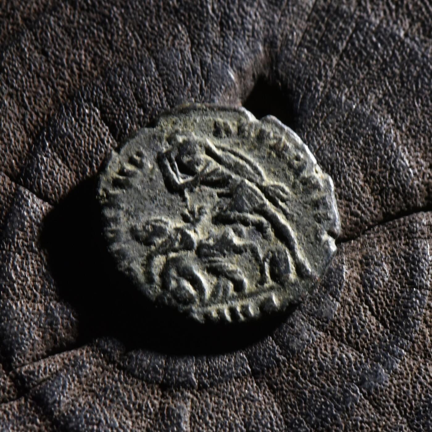 【良泉】【元旦直播场】1月1日晚19.30点开拍！208组西方古代钱币、日本朝鲜花钱 【美品】公元337-361年【古罗马】君士坦提乌斯二世，重新幸福时光，标准型铜币，2.78克