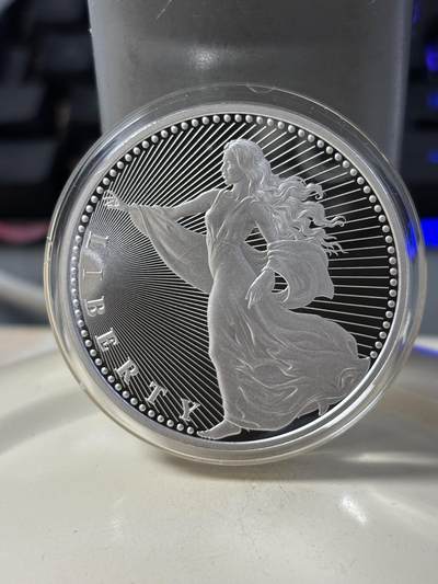 第185期拍卖 - 美国2022年加密货币女神神兽1盎司精制纪念银币，999银，发行1000枚
