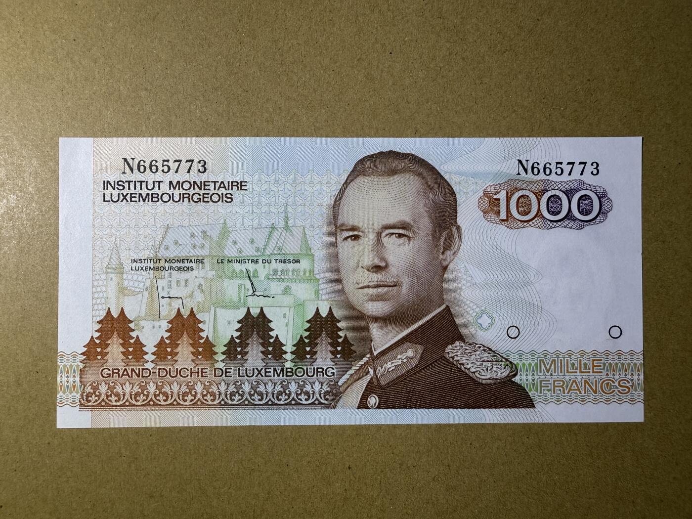 《艾美收藏》第224期-12.14周日外币超白金场 卢森堡1000法郎 UNC 1985年 无4