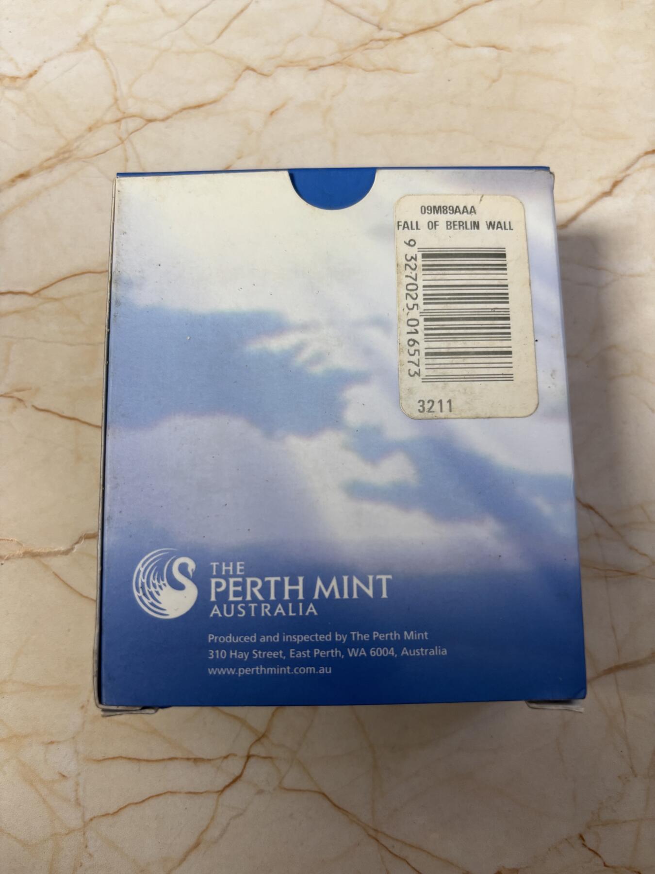 第185期拍卖 图瓦卢2009年柏林墙倒塌20周年彩色精制银币,999银，1盎司，