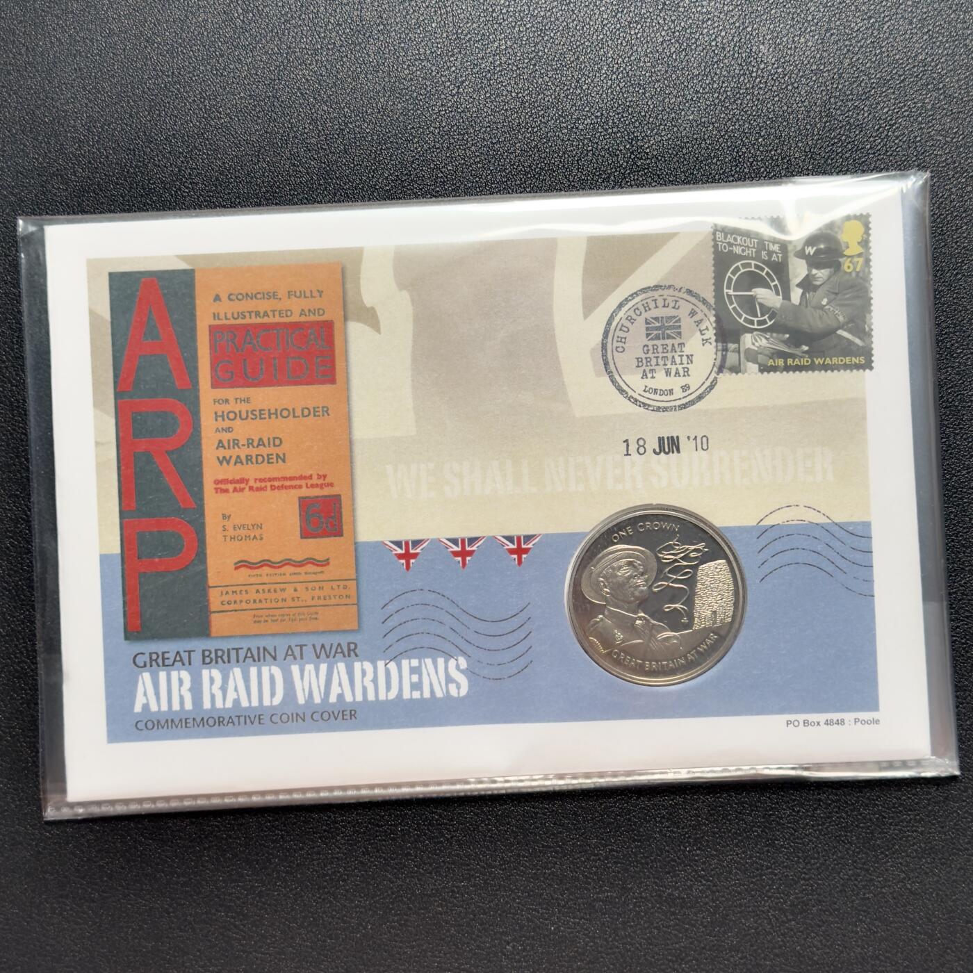 ＜小葵钱铺＞第67期·克朗币·银币场·满200包邮，不寄存·12月15日发货 〈邮币封〉直布罗陀2010年战争中的英国·空袭警报员1克朗纪念币