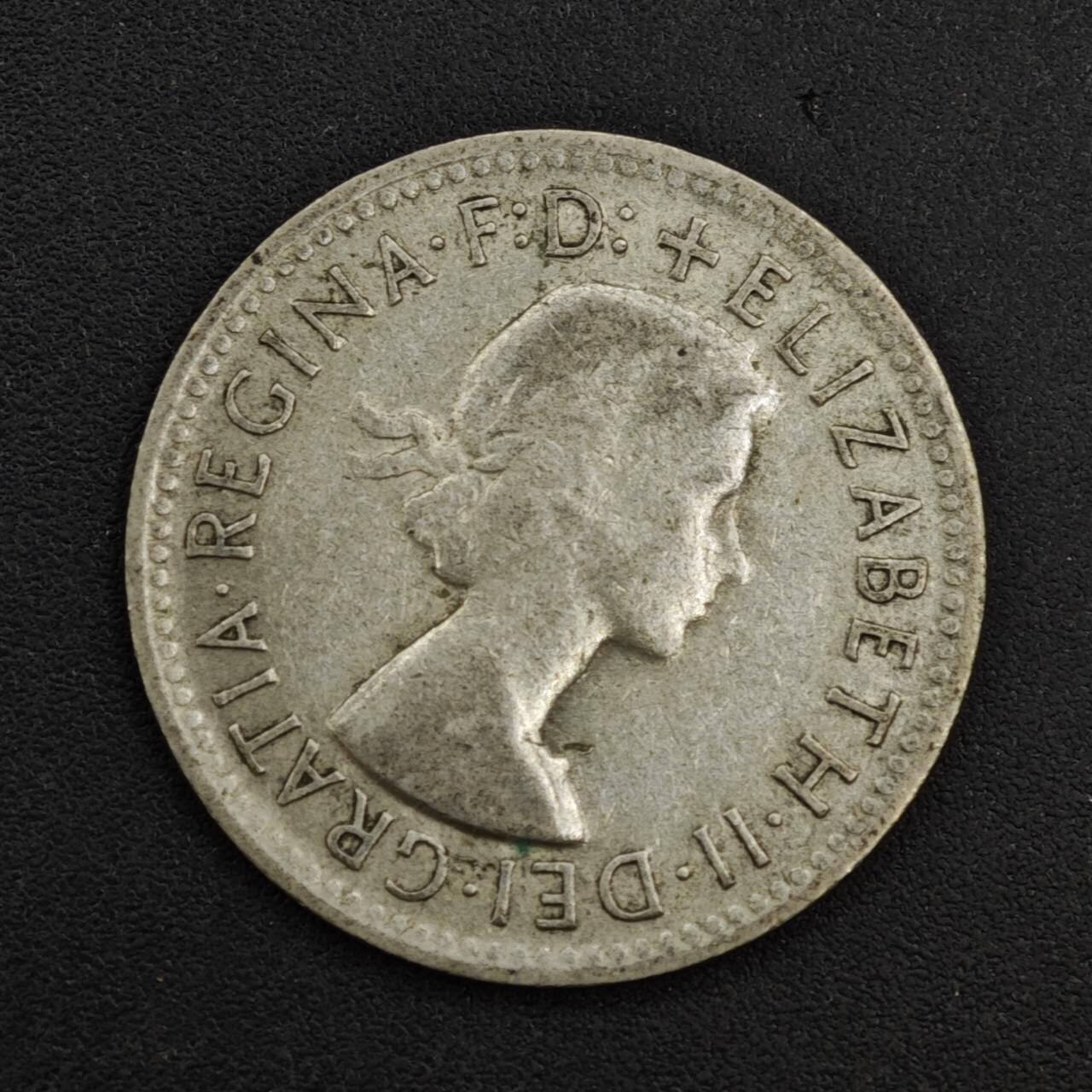 【淘币小摊】实时拍第八百二十六拍   散币场   满百包邮可预留二周 每周一统一发货   澳大利亚1957年伊丽莎白二世1先令银币