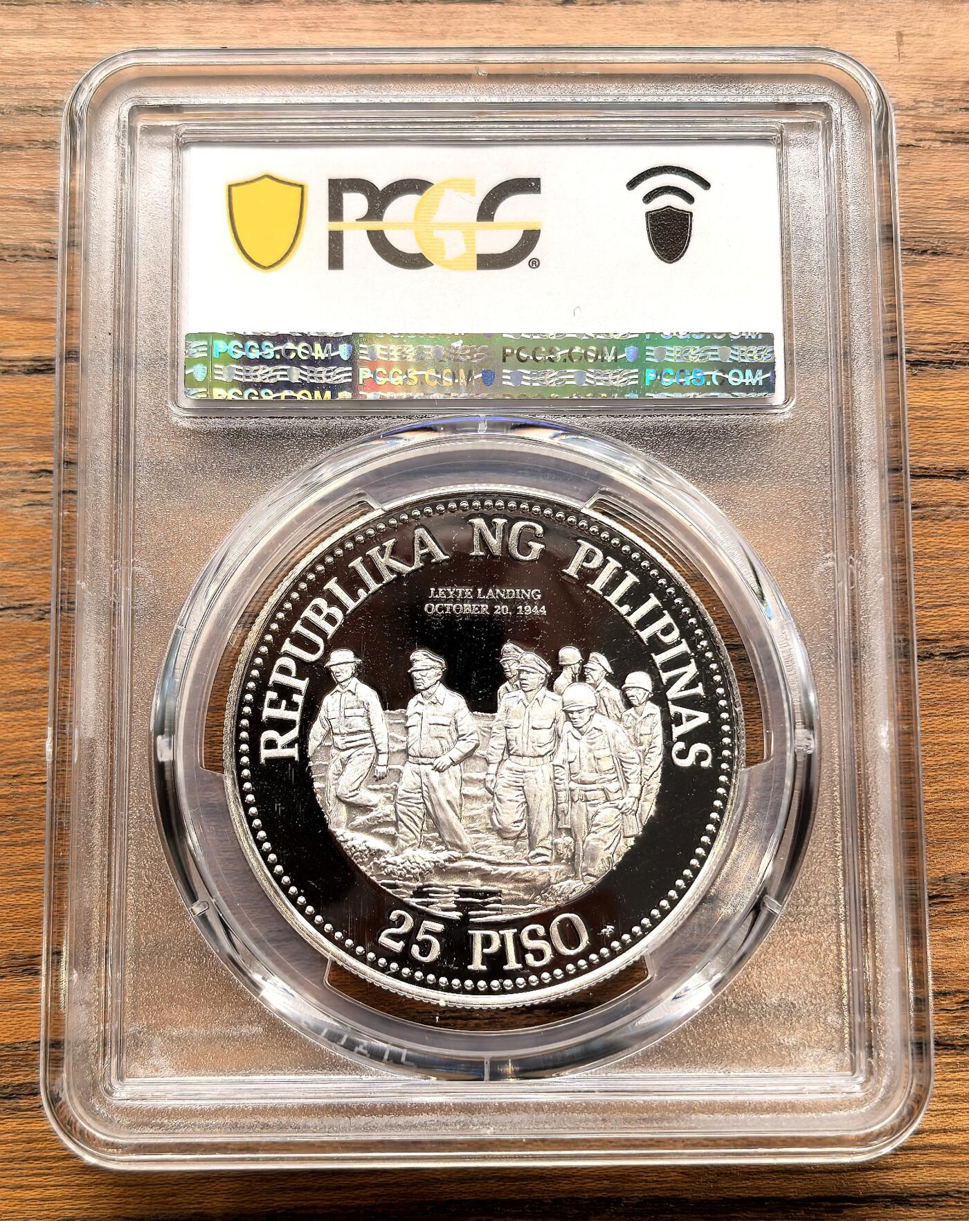 凡希社世界钱币微拍月度大拍（2025/12） 1980FM菲律宾麦克阿瑟25Peso大银精铸PCGS-PR70DCAM完美无瑕的顶级品相！