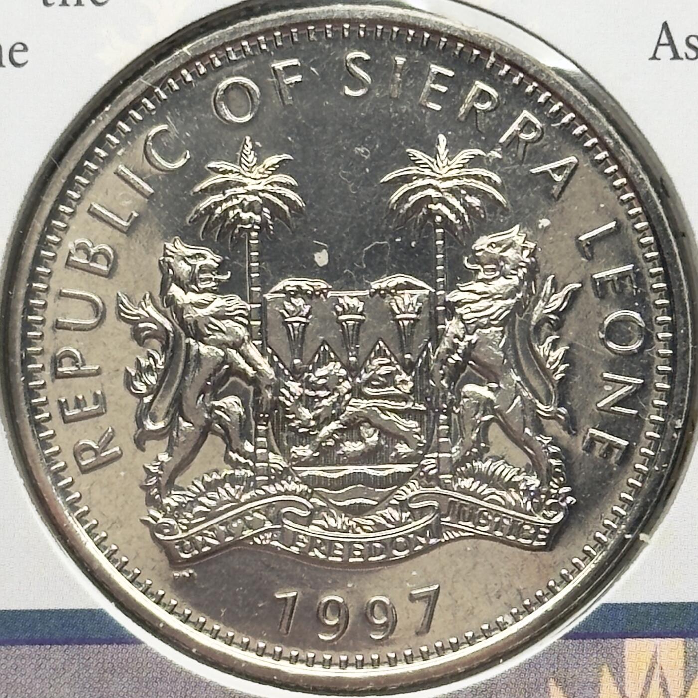 ＜小葵钱铺＞第67期·克朗币·银币场·满200包邮，不寄存·12月15日发货 〈邮币封〉塞拉利昂1997年皇冠狮子1元克朗型纪念币