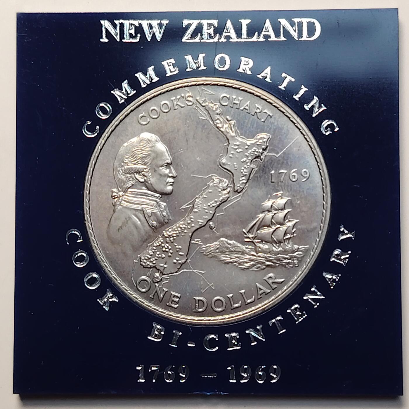 布加迪🐬～世界钱币(上海)🌾第 264 期 /  各国套币和散币 新西兰🇳🇿1969年 1克朗 库克船长 38.6mm