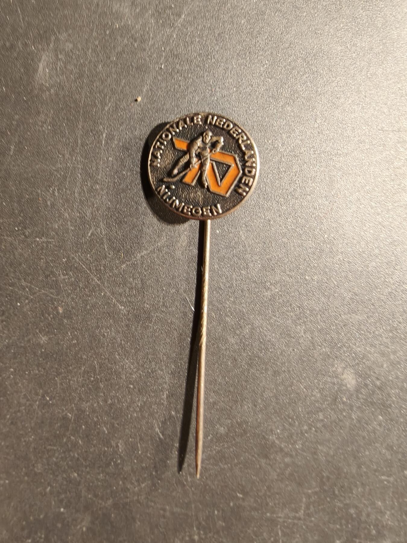 老王徽章第169期 荷兰奈梅亨市针插