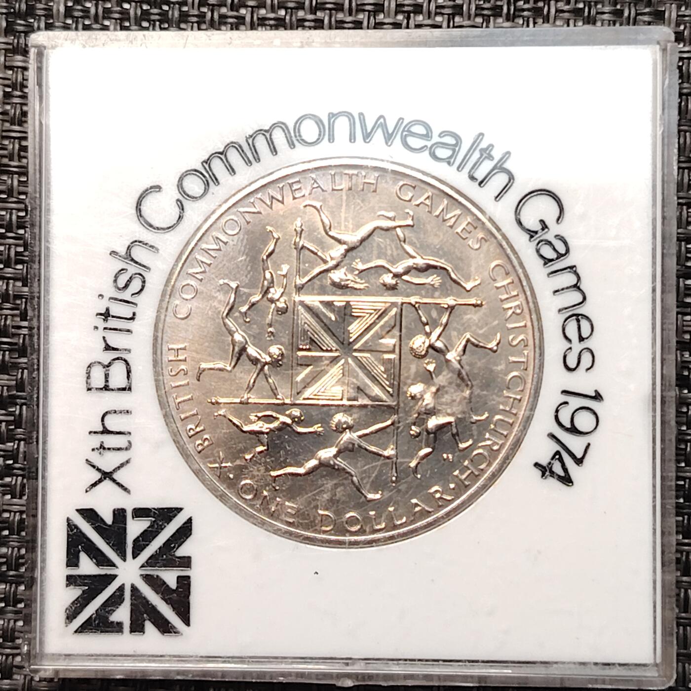 布加迪🐬～世界钱币(上海)🌾第 264 期 /  各国套币和散币 新西兰🇳🇿 1974年 1元 英联邦运动会纪念币