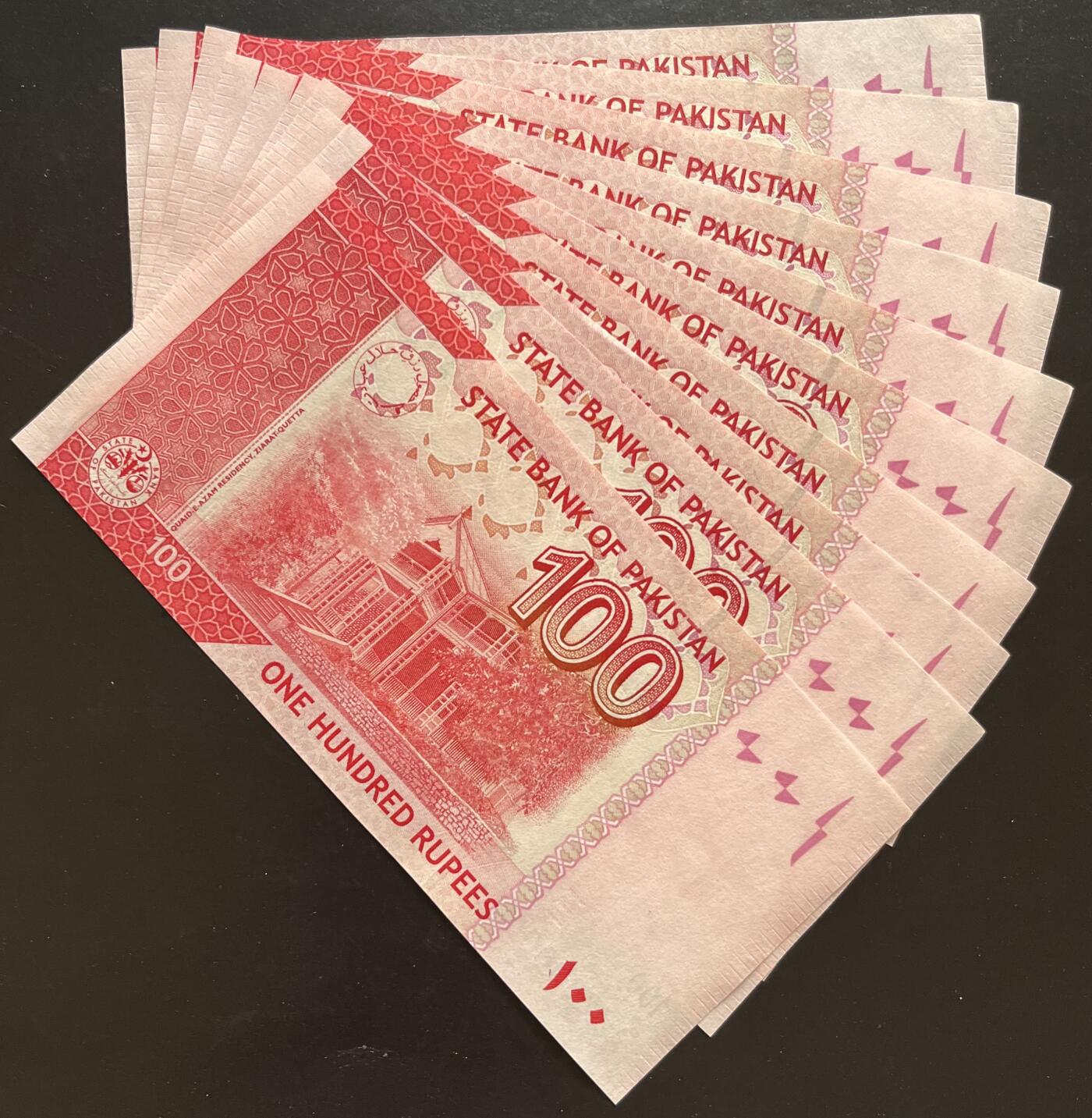 小福收藏拍卖第197期 裸钞场 本期有多张豹子号靓号 百慕大03年50元纪念钞百位号 马来亚和英属婆罗洲开国第一张纸币大冠女王 马来亚 41年1元英王乔六 法属太平洋10000法郎 捷克1000克朗纪念钞千位号  卢森堡 1000法郎  萨尔瓦多样钞 匈牙利 法罗群岛 危地马拉等多国精美纸币 巴基斯坦 2024年 100 卢比 个位号 0000001-0000010 1组10张 unc