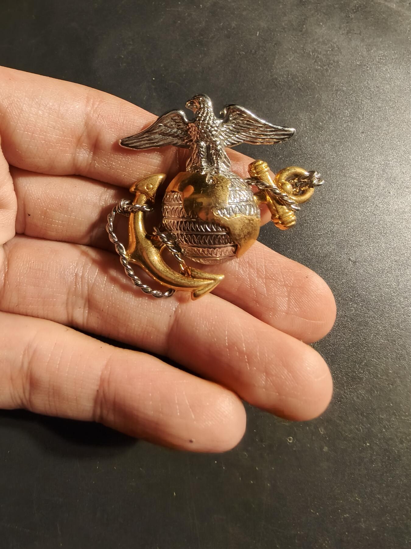 老王徽章第169期 美国海军陆战队大檐帽帽徽     礼服版