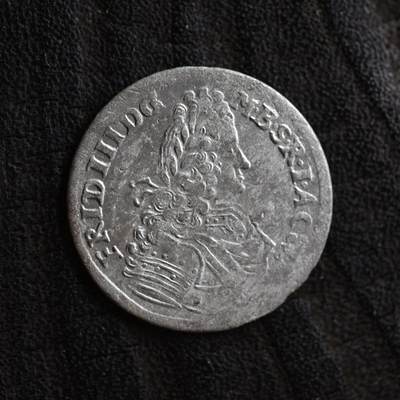 【良泉】【元旦直播场】1月1日晚19.30点开拍！208组西方古代钱币、日本朝鲜花钱 - 【藏家出品B】1696年，德意志——勃兰登堡选帝侯、普鲁士公爵——腓特烈三世，未流通美品！3格罗申银币，1.44克