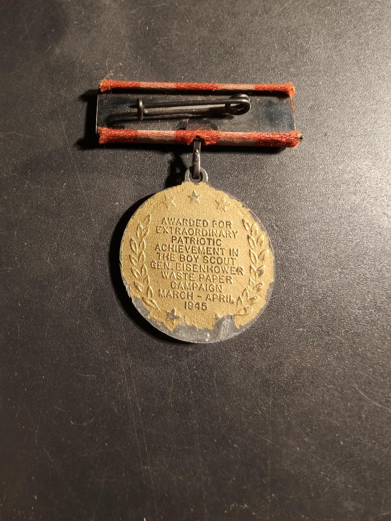 老王徽章第169期 美国1945年艾森豪威尔将军童子军废纸回收运动战争服务奖章