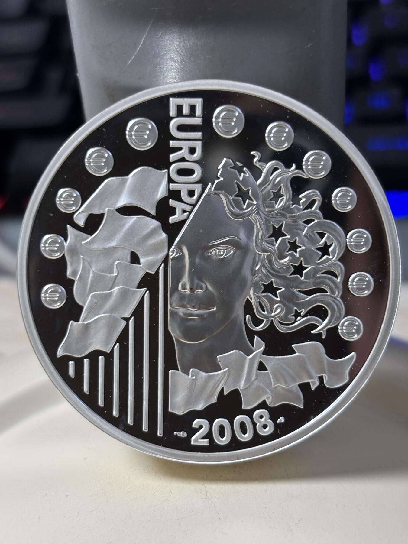 第186期拍卖 法国2008年欧盟轮值主席国5盎司加厚精制纪念银币，950银，发行500枚，没有塑料盒，有瑕疵