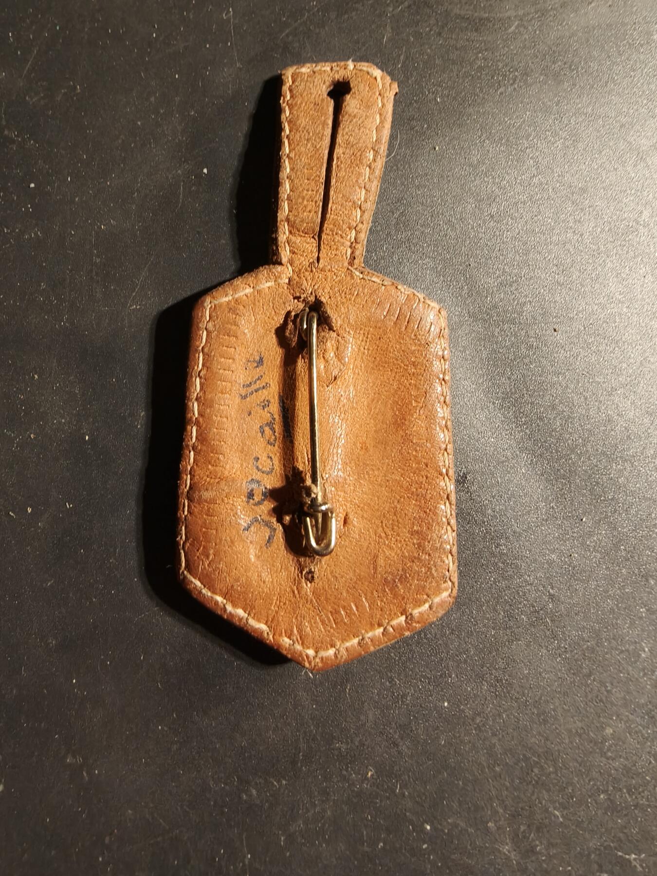 老王徽章第169期 法国海军陆战队第3炮兵团证章