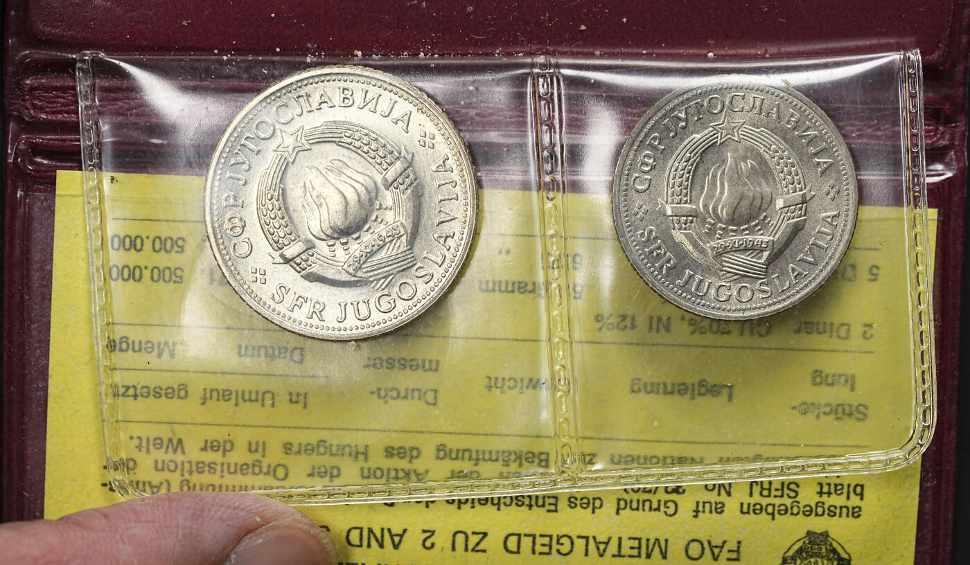 修遠堂世界钱币第九十七期 1970年南斯拉夫FAO纪念套币两枚 BU品