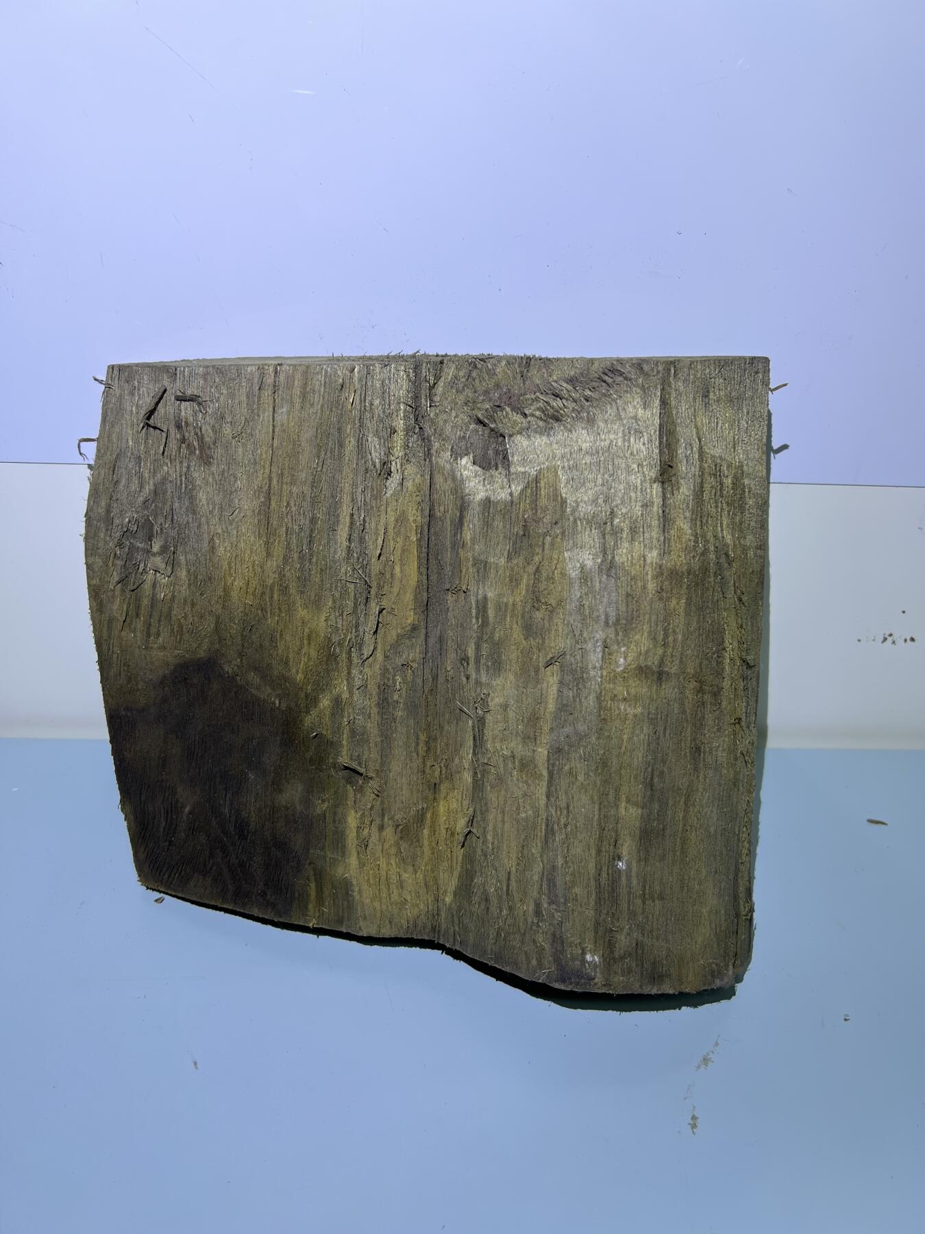 零元拍：B1 金丝楠 牌子料  带皮 满金丝 果香满满 尺寸：22/19.5/4.9/1.8CM。