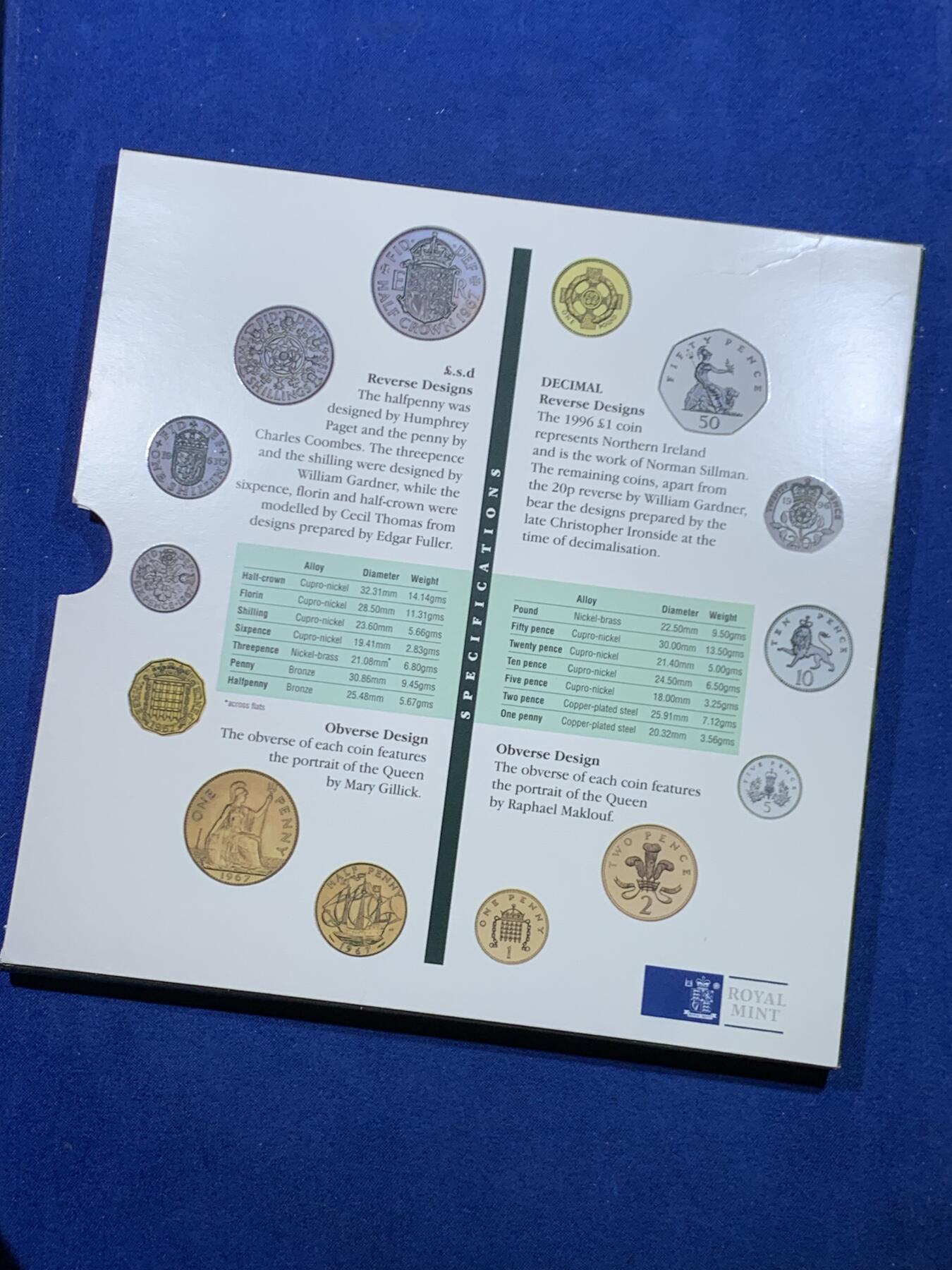 《竞宝斋》第447场 周日，周一，2场连拍 （全场包邮） 英国硬币套装 新旧版套币合集 附货币转换规则 改制前1套 改制后1套 少见套装