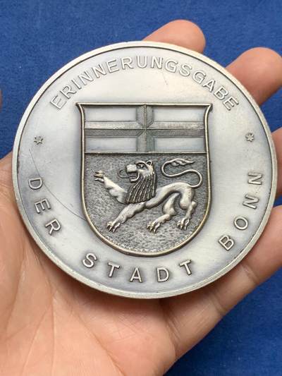《竞宝斋》第447场 周日，周一，2场连拍 （全场包邮） - 德国波恩市单面镀银大铜章，直径80.5mm，重量162.7g