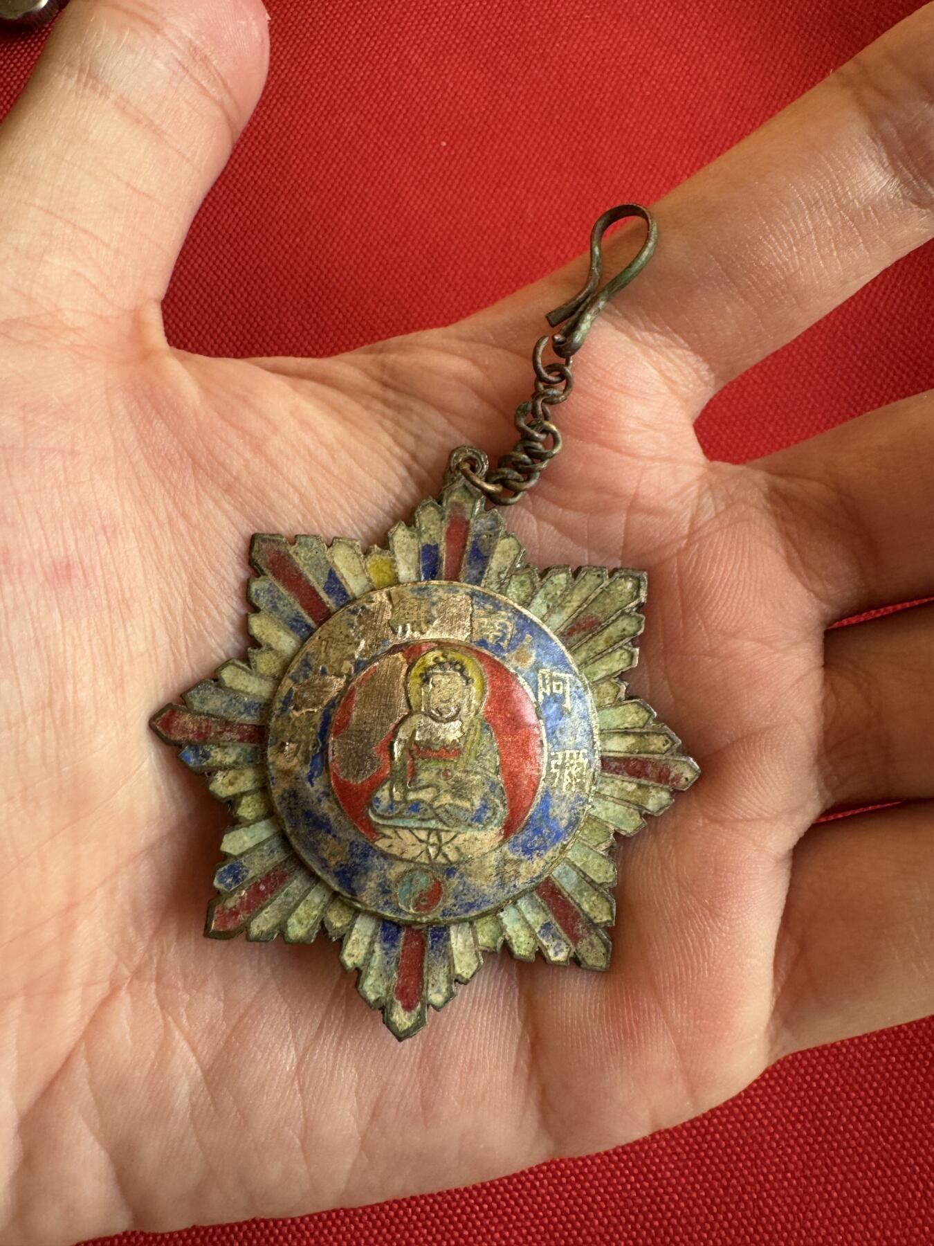 五哥徽章群   14号周日晚上八点4群联拍 铜章