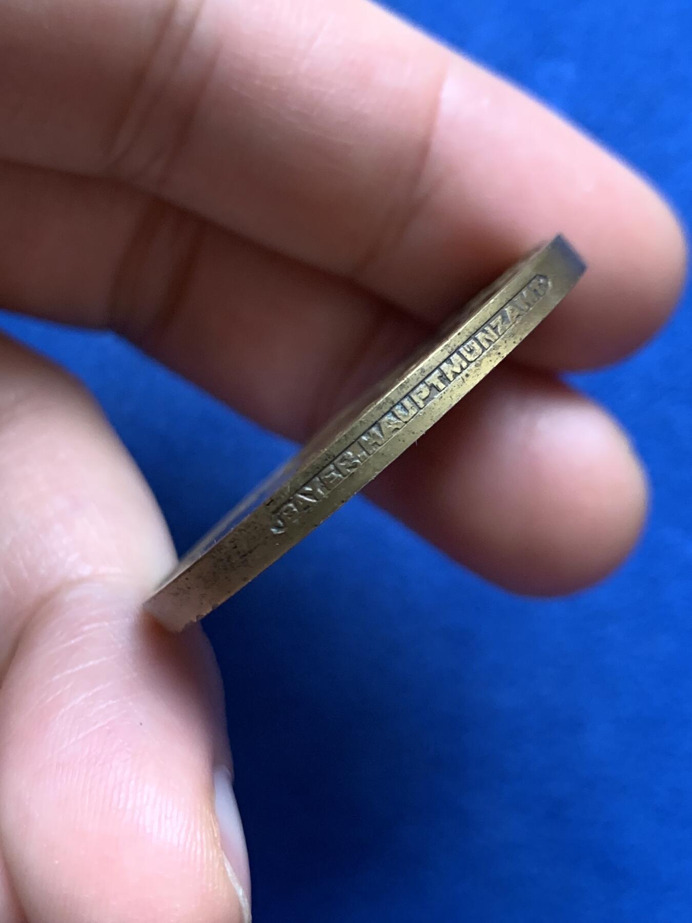 《竞宝斋》第447场 周日，周一，2场连拍 （全场包邮） 德国1933帝国锁链鹰铜章 21.9克 36.1mm 品相挺美 状态不错