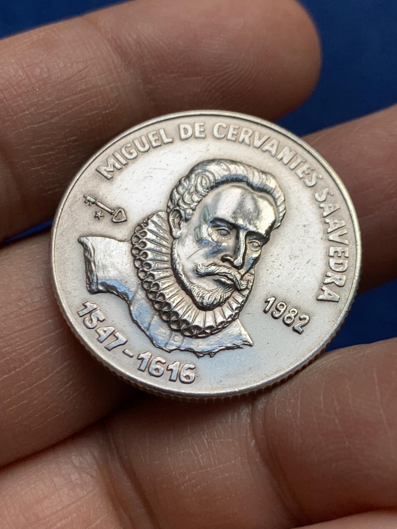 《竞宝斋》第447场 周日，周一，2场连拍 （全场包邮） 古巴1982年《唐吉坷德》作者-塞万提斯5比索纪念银币（12克 999银）