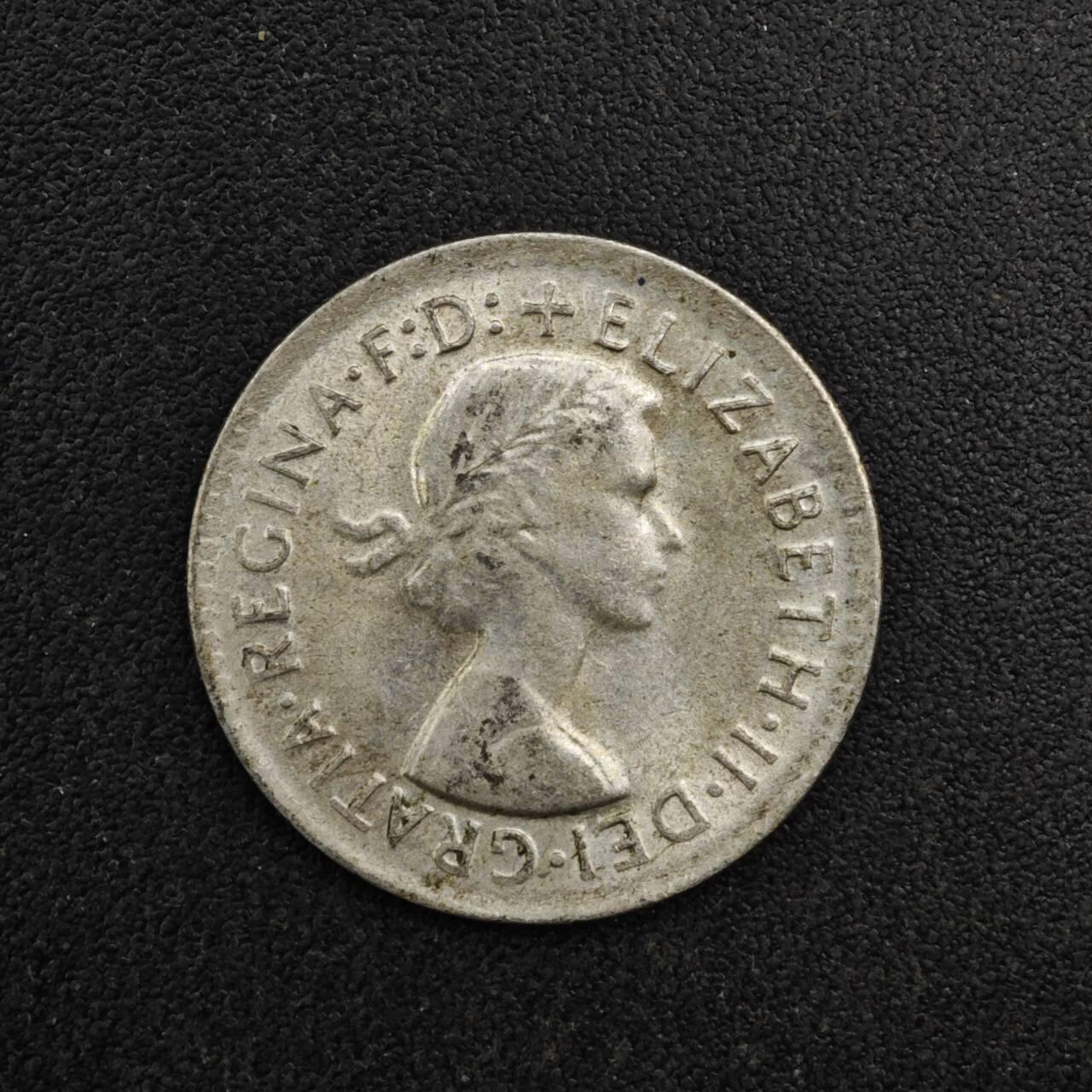 【淘币小摊】实时拍第八百二十七拍   散币场   满百包邮可预留二周 每周一统一发货   澳大利亚1964年伊丽莎白二世3便士银币