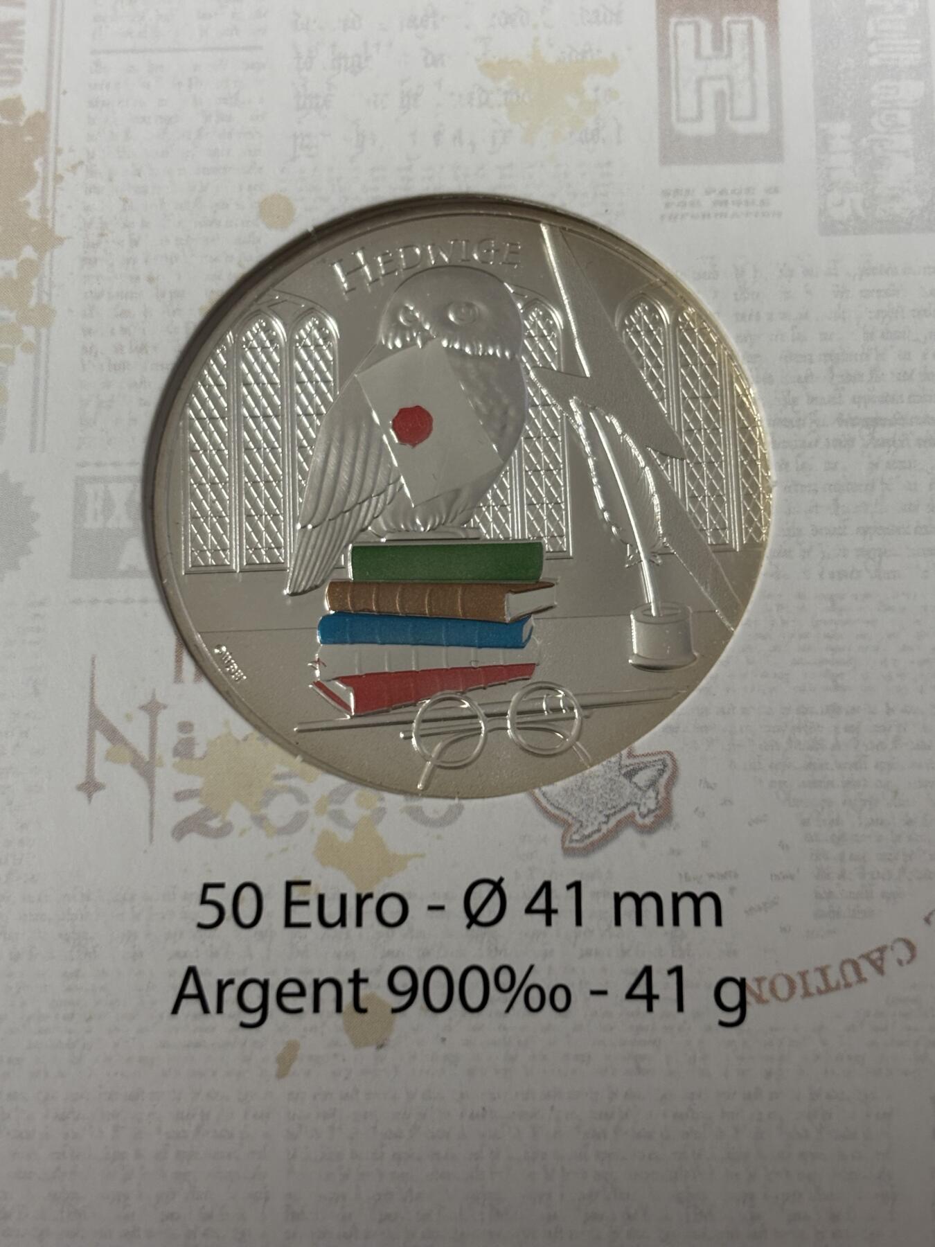 第186期拍卖 法国2021年哈利波特系列2组海德薇的信50欧彩银币原卡册，900银，41克