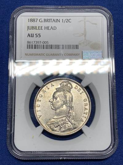 《竞宝斋》第447场 周日，周一，2场连拍 （全场包邮） - NGC AU55 英国1887年半克朗银币，背面银光充沛，细节不错。