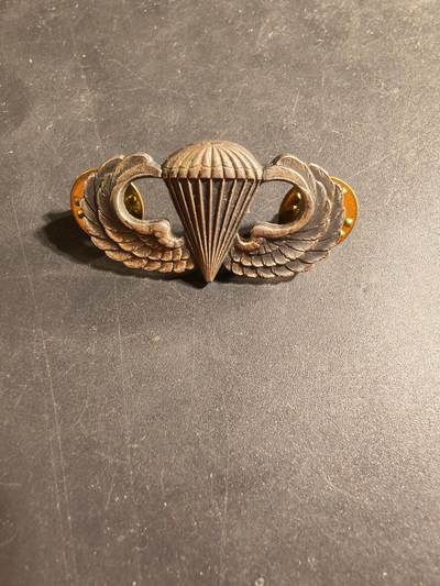 老王徽章第169期 - 美国空降兵技能章    带厂标