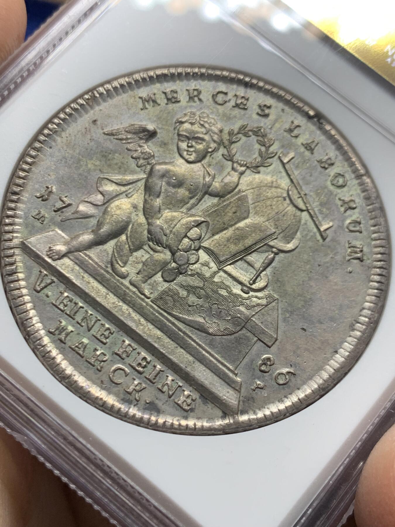 《竞宝斋》第447场 周日，周一，2场连拍 （全场包邮） NGC MS62 德国 1786年 维尔茨堡主教区  2泰勒大银币 56.13克 双倍的享受 包浆自然 小天使鼻尖清晰 非常稀少的品种 具体细节状态见图