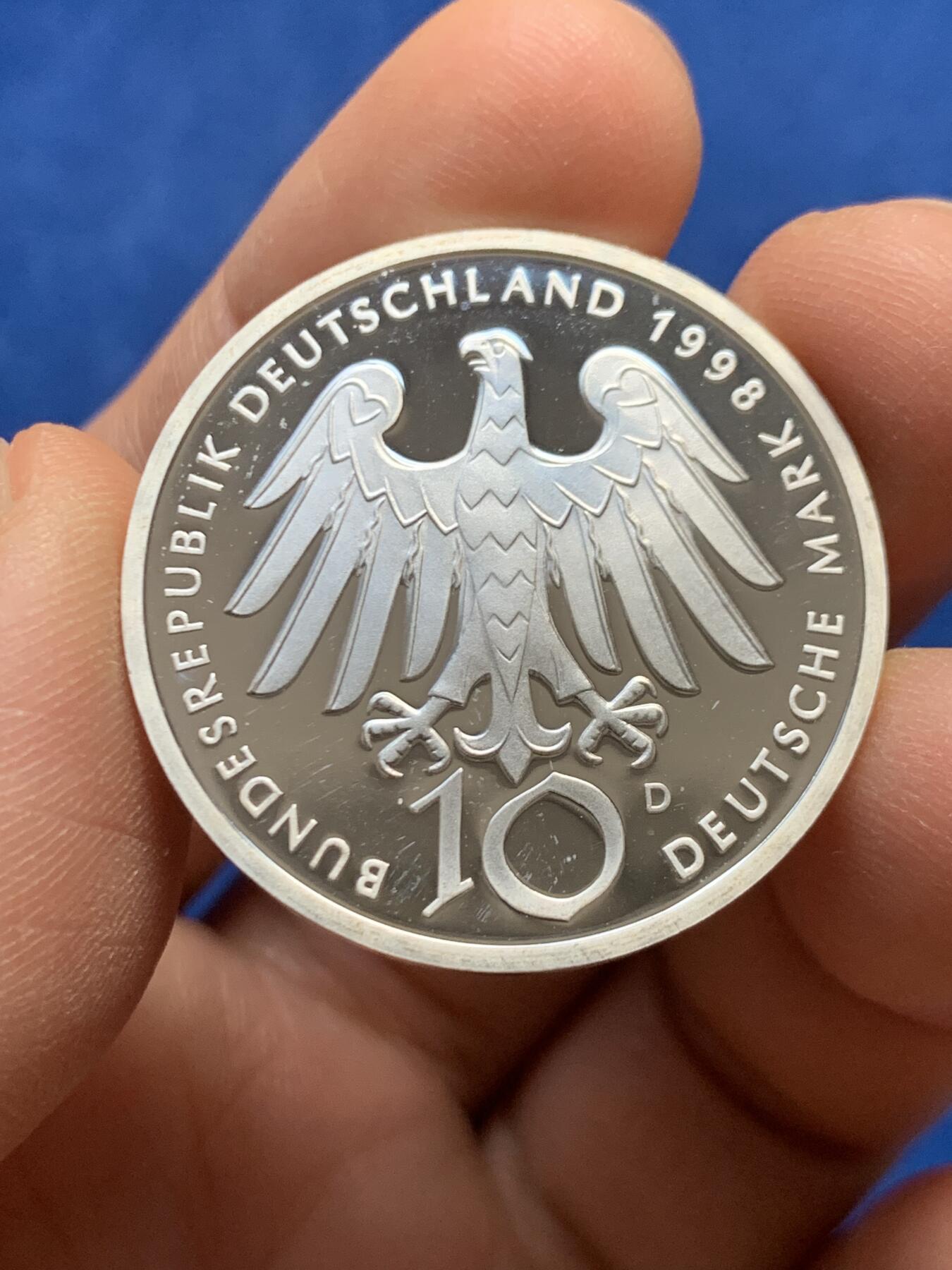 《竞宝斋》第447场 周日，周一，2场连拍 （全场包邮） 德国1998年女音乐家“希德嘉·冯宾根”诞辰900年10马克精制银币（15.5克 925银）