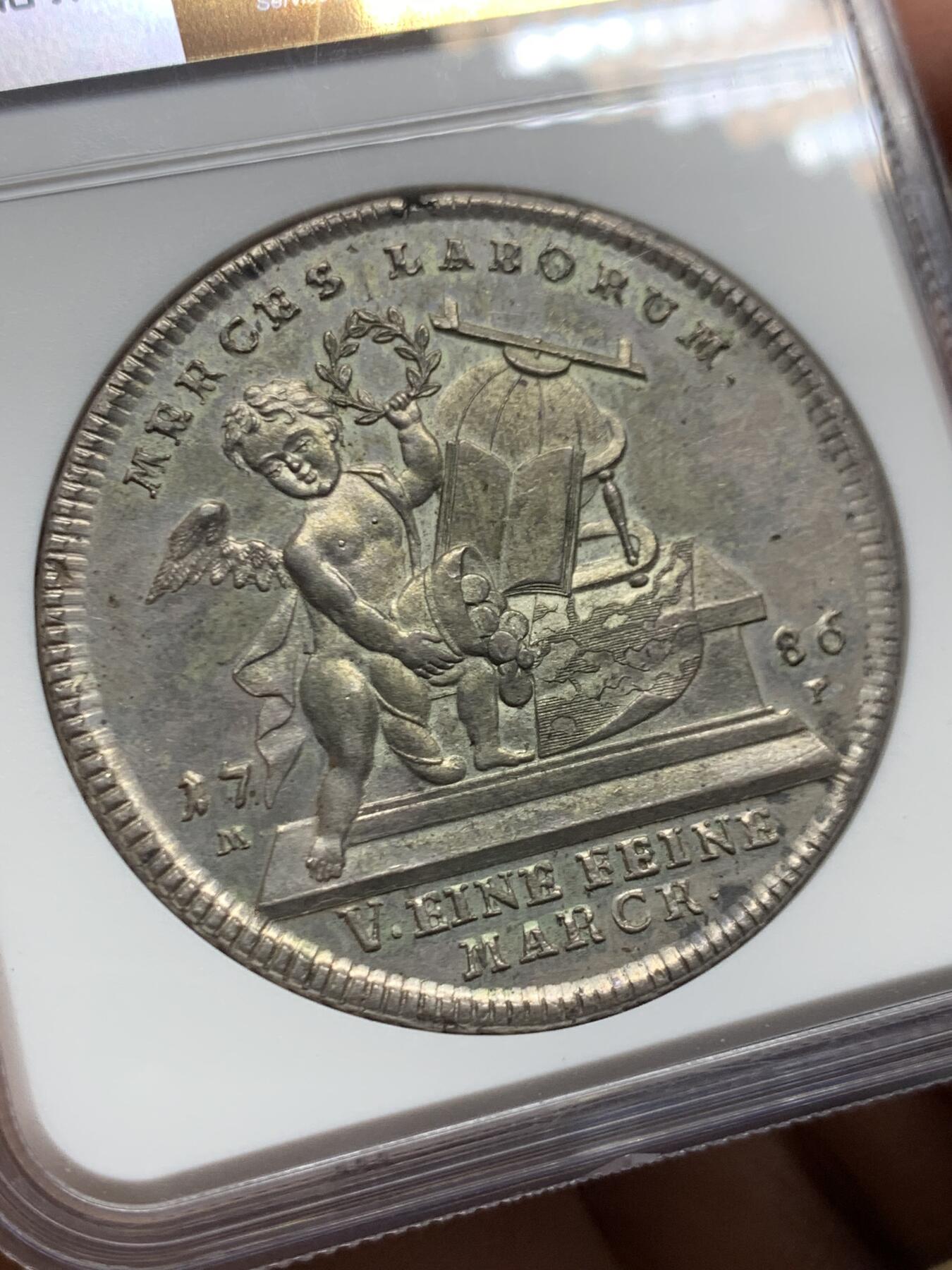 《竞宝斋》第447场 周日，周一，2场连拍 （全场包邮） NGC MS62 德国 1786年 维尔茨堡主教区  2泰勒大银币 56.13克 双倍的享受 包浆自然 小天使鼻尖清晰 非常稀少的品种 具体细节状态见图