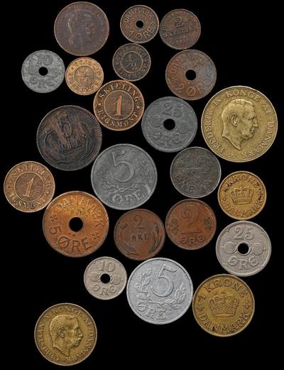 修遠堂世界钱币第九十七期 - 丹麦旧硬币一组