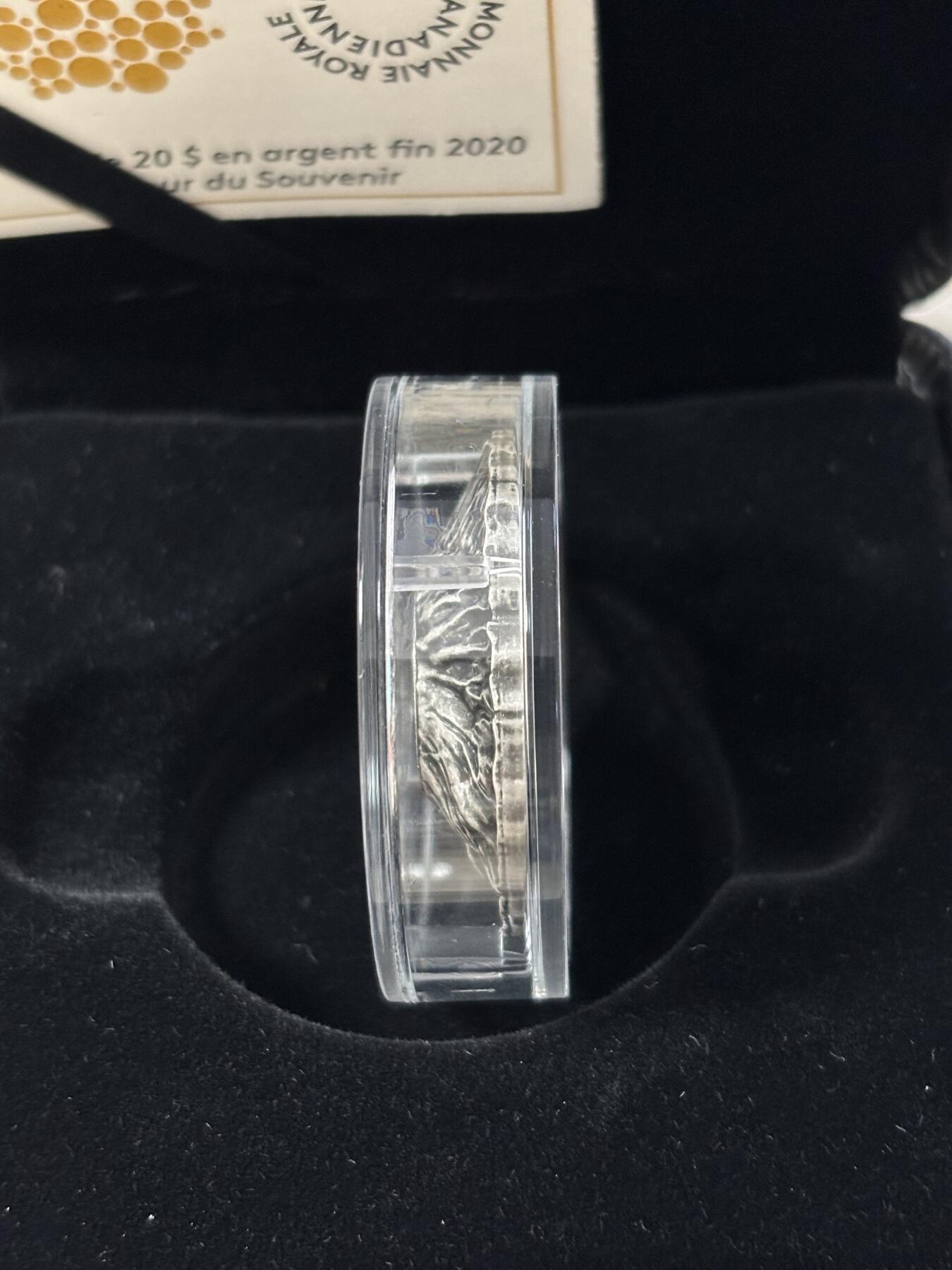 第186期拍卖 加拿大2020年一战国殇日罂粟花形仿古纪念银币，9999银，28.5克，发行7000枚