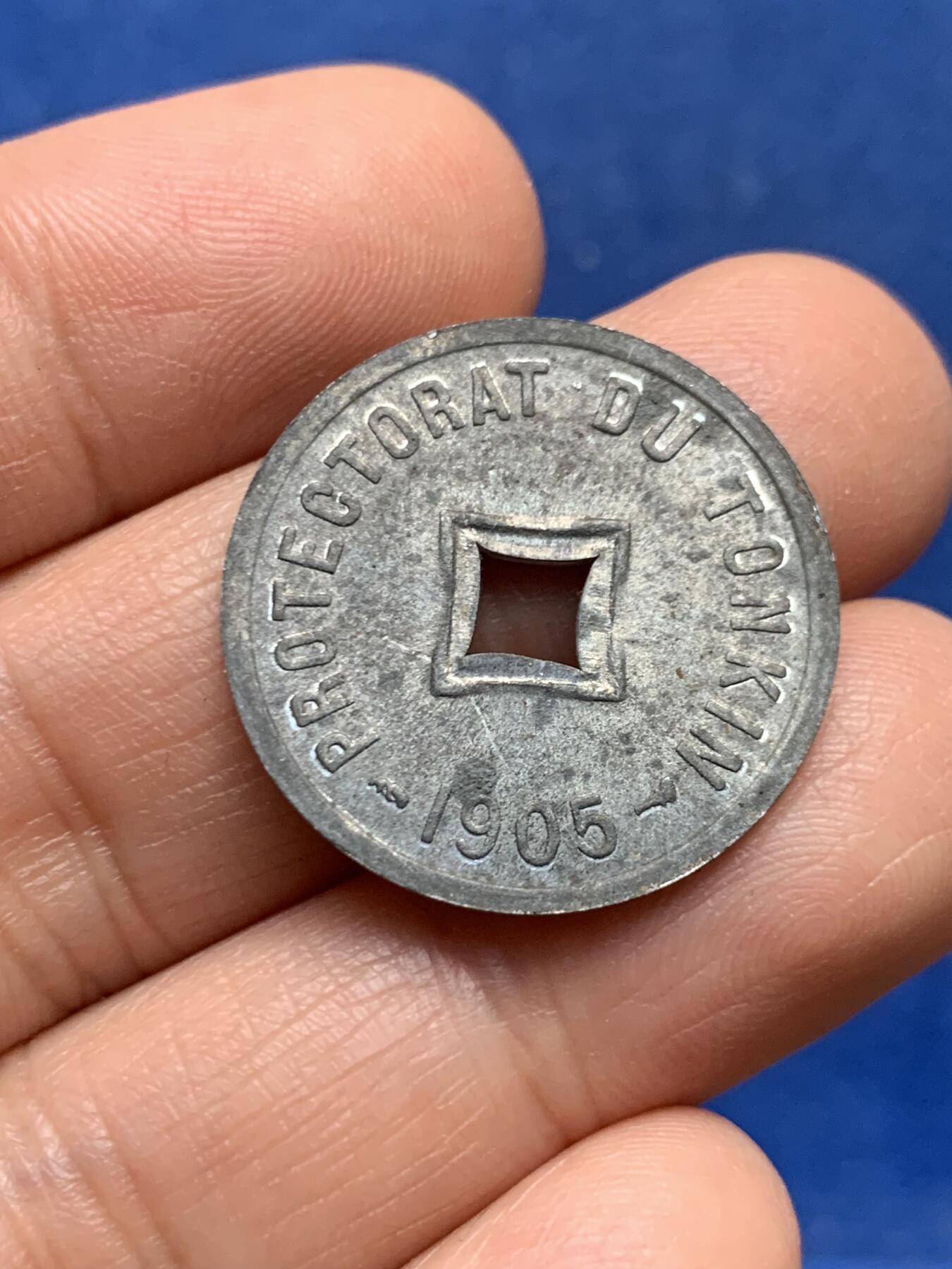 《竞宝斋》第447场 周日，周一，2场连拍 （全场包邮） 两枚一组 法属安南1905年六百分之一锌币 世界上面值最小的硬币