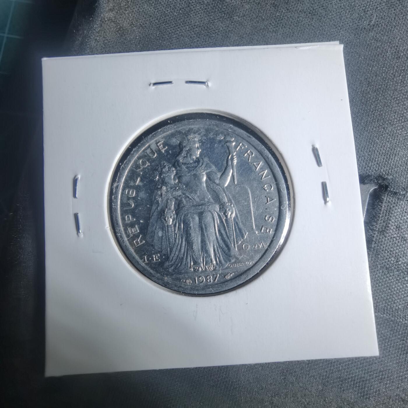 沼泽如烟--第931场 法属新喀里多尼亚1987年2法郎