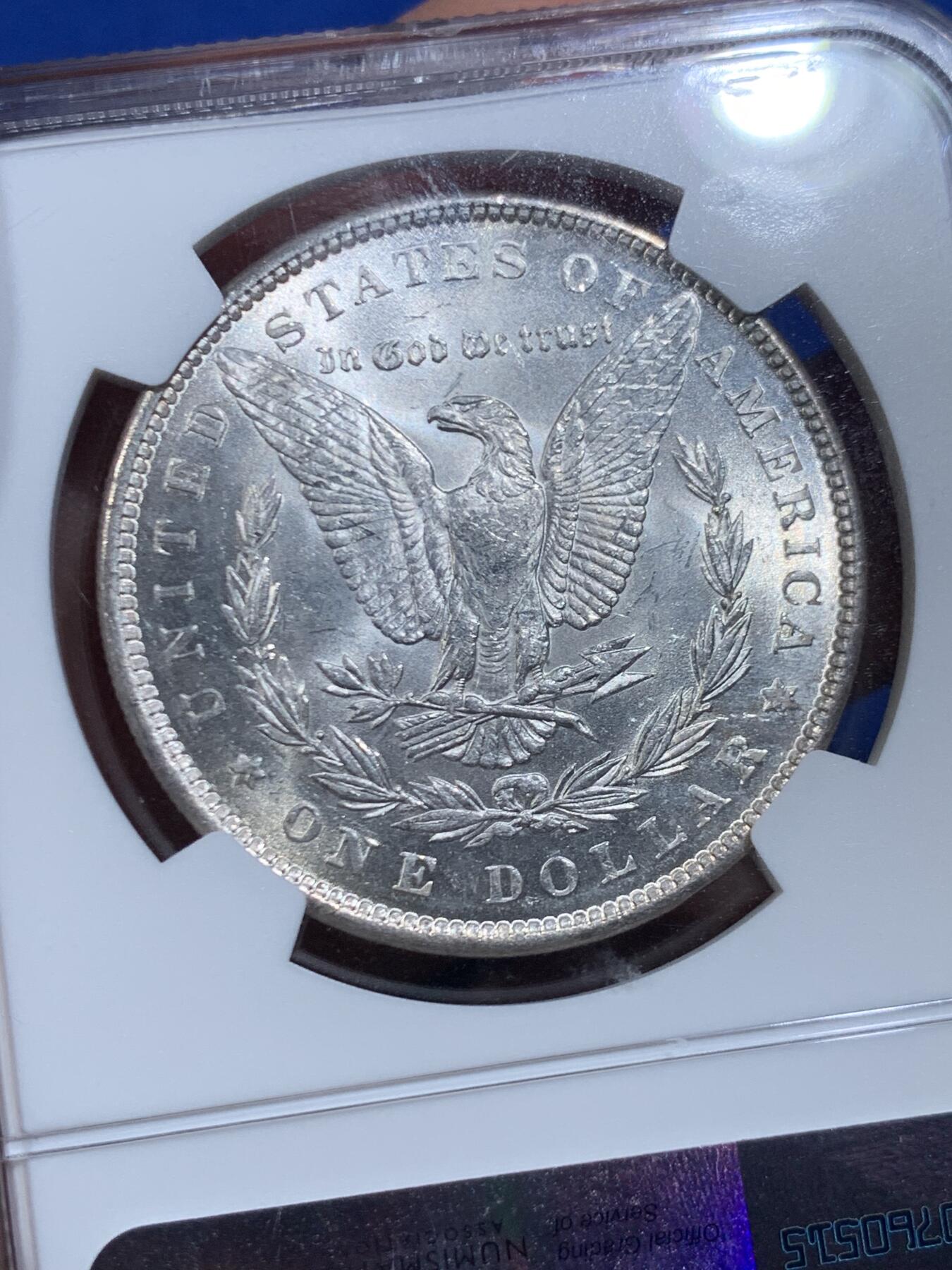 《竞宝斋》第447场 周日，周一，2场连拍 （全场包邮） NGC MS64 美国1888年摩根一美元银币 正面全紫光，背面原光