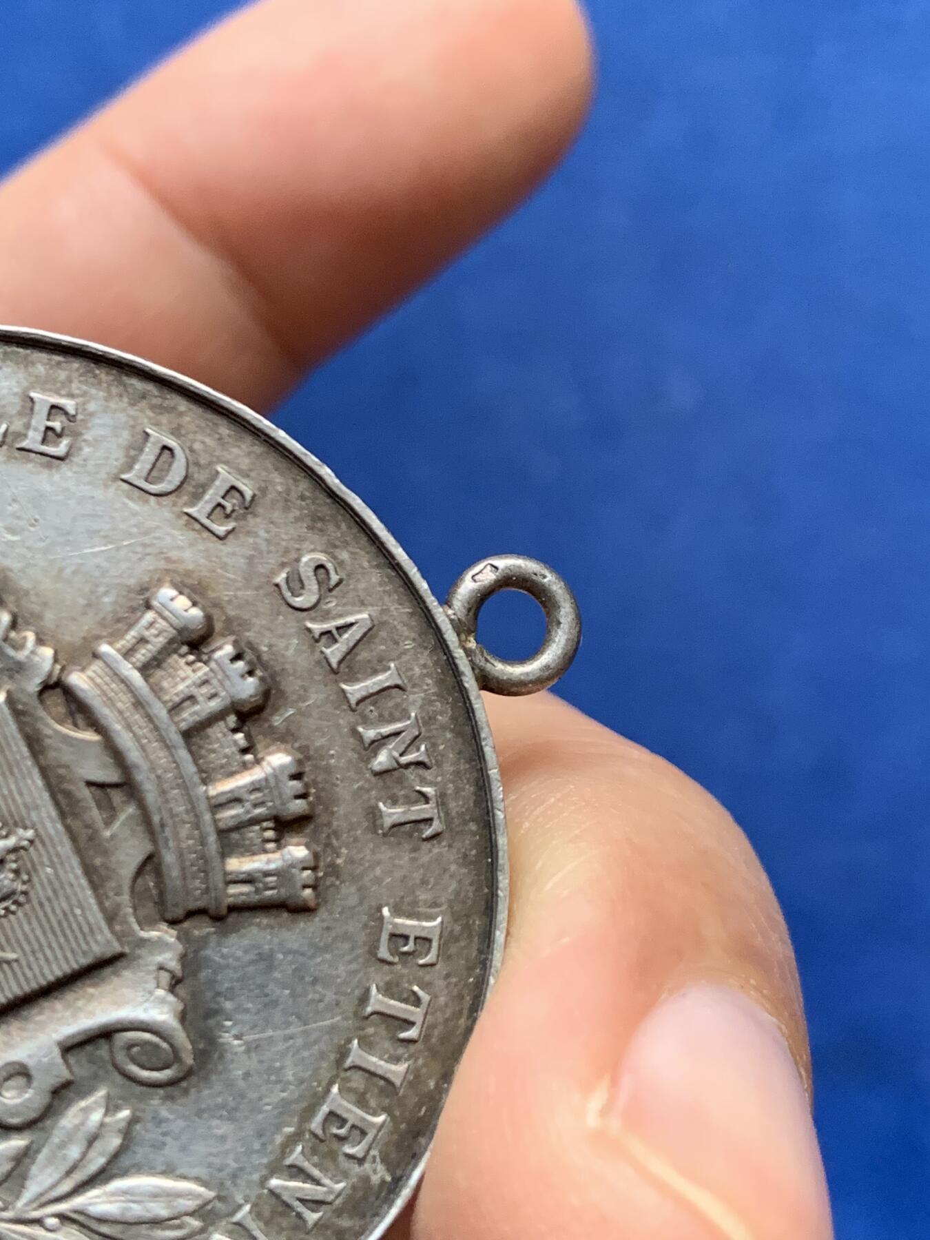 《竞宝斋》第447场 周日，周一，2场连拍 （全场包邮） 法国1894年圣艾蒂安市犬类展览会纪念银章 22.1克 40.5mm 吊环上面有野猪头银标