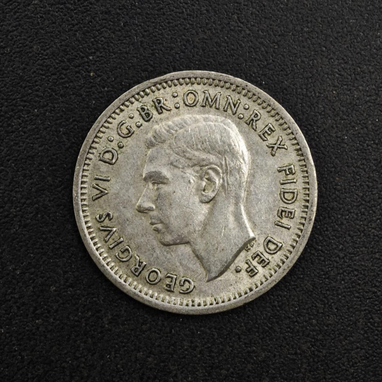 【淘币小摊】实时拍第八百二十七拍   散币场   满百包邮可预留二周 每周一统一发货   澳大利亚1951年乔治六世3便士银币