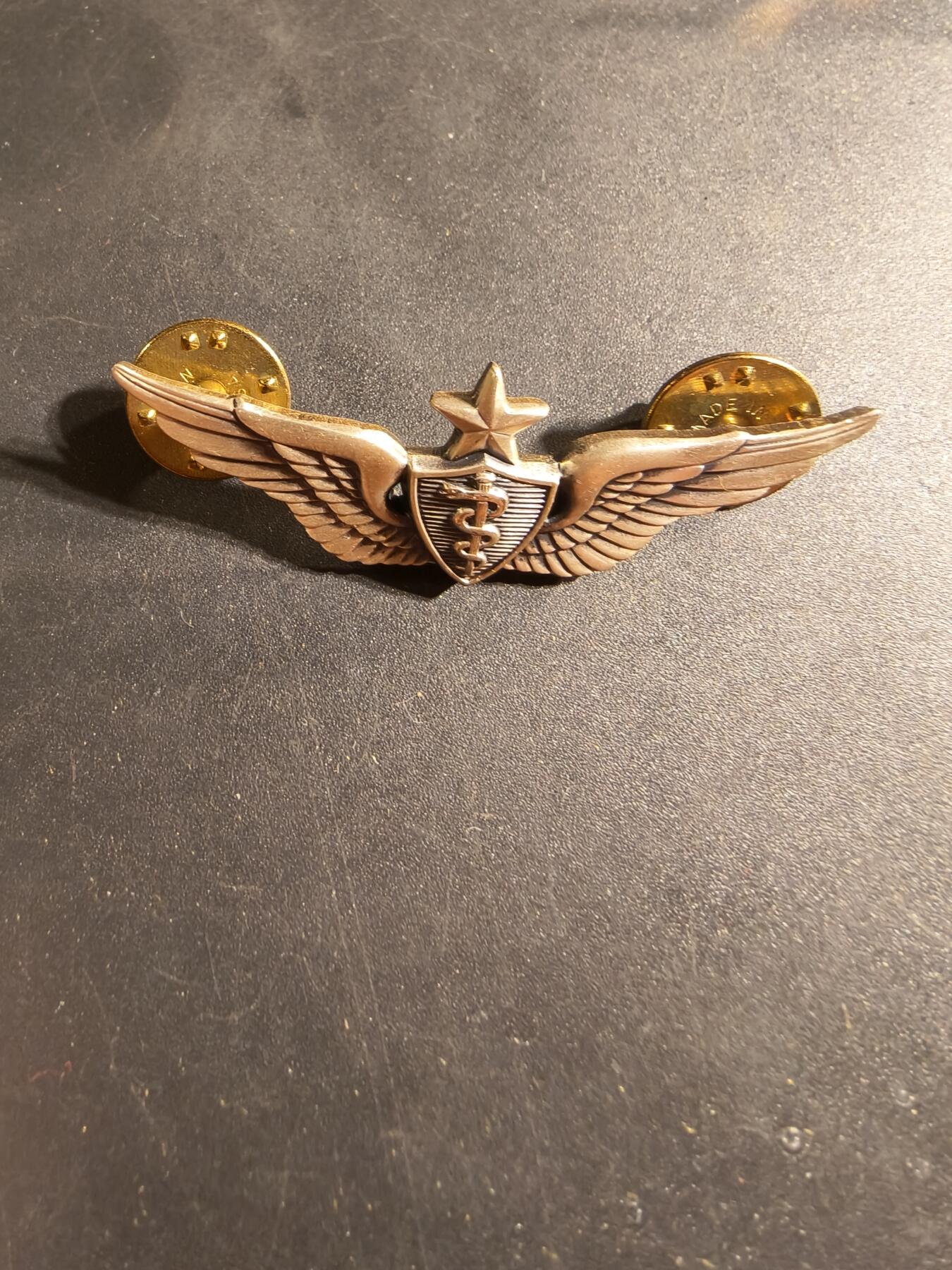 老王徽章第169期 美国空军军医中级技能章    925银    2英寸