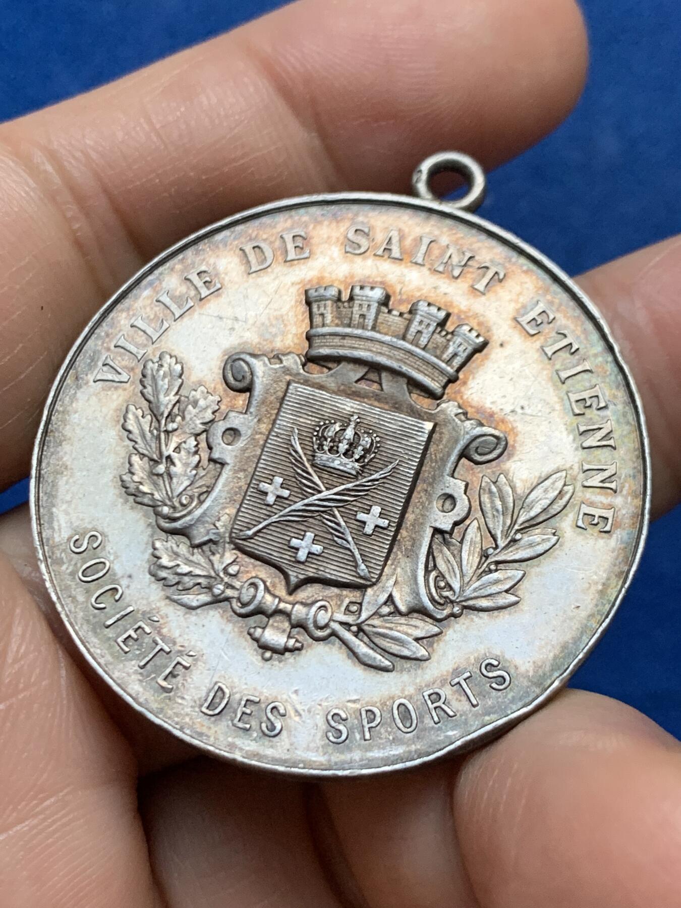 《竞宝斋》第447场 周日，周一，2场连拍 （全场包邮） 法国1894年圣艾蒂安市犬类展览会纪念银章 22.1克 40.5mm 吊环上面有野猪头银标