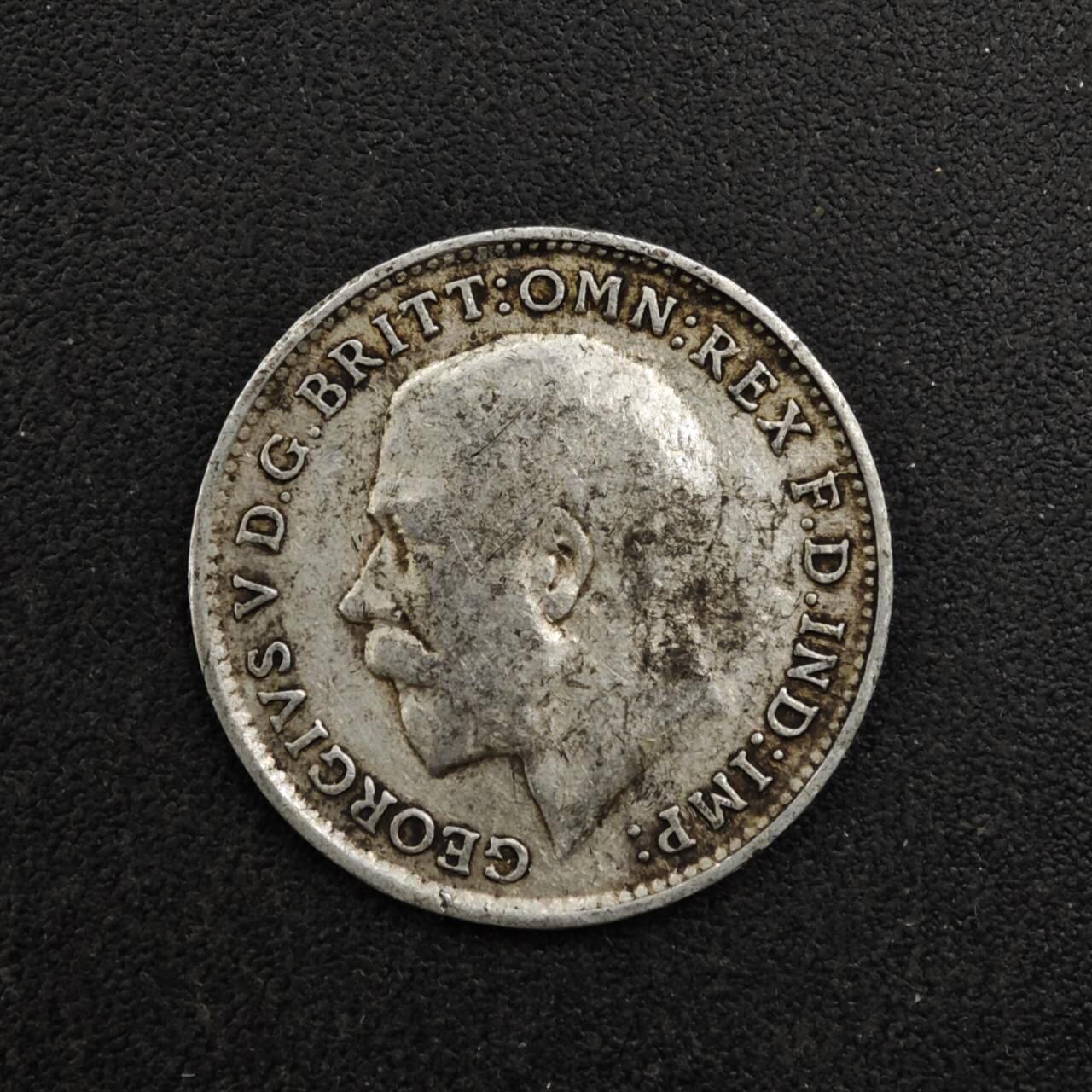 【淘币小摊】实时拍第八百二十七拍   散币场   满百包邮可预留二周 每周一统一发货   英国1918年乔治五世3便士银币