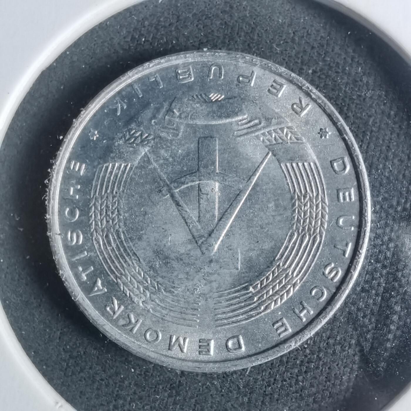 沼泽如烟--第931场 东德1968年5芬尼